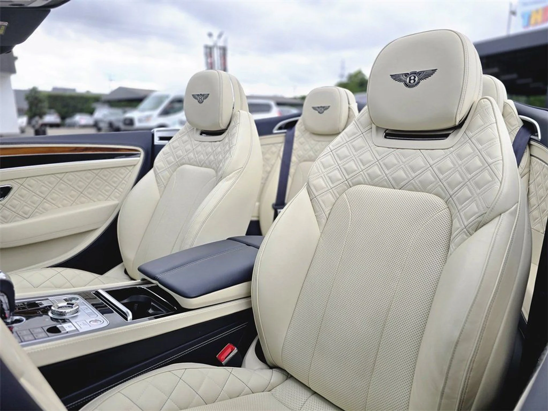 mph012_2515923443_b1fedf30e988cb0d62709e2a1ef6ea30_0867f1306f