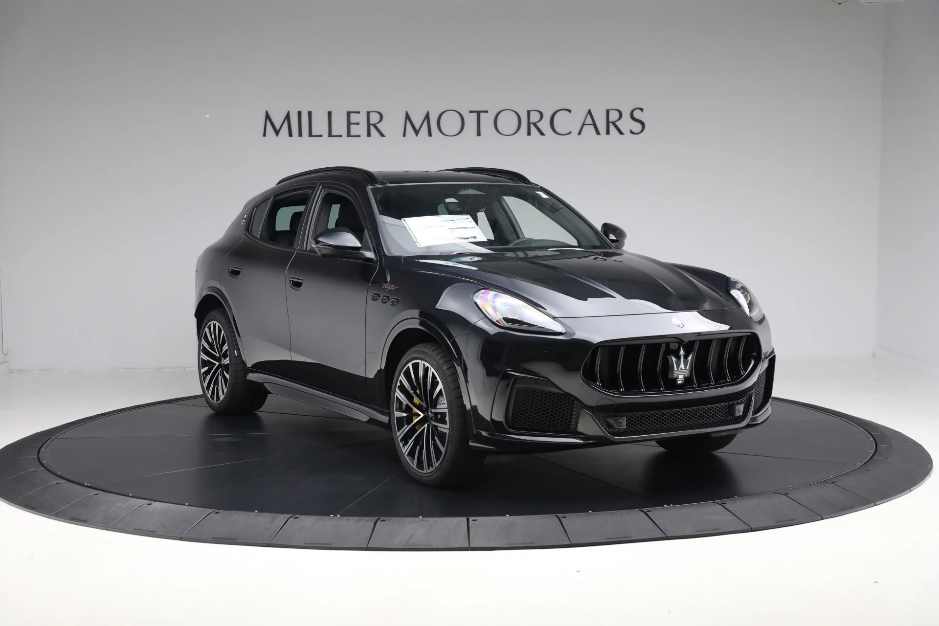 mph012_2518455757_New_2025_Maserati_Grecale_Trofeo_92da05d414