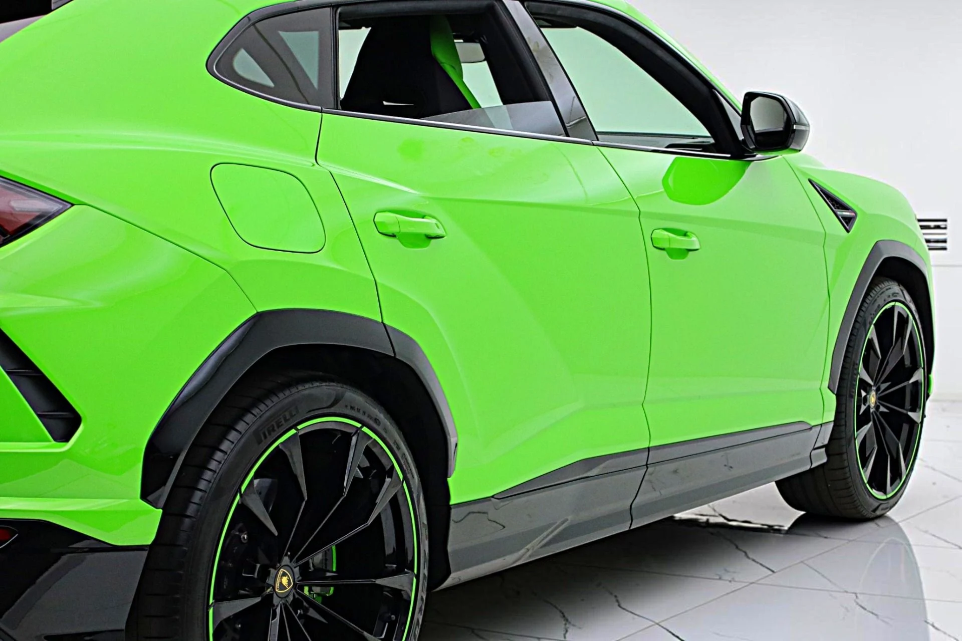 mph012_2518990036_Used_2021_Lamborghini_Urus_SELEZIONE_PRE_OWNED_CERTIFIED_PEARL_CAPSULE_c3bce0cb01