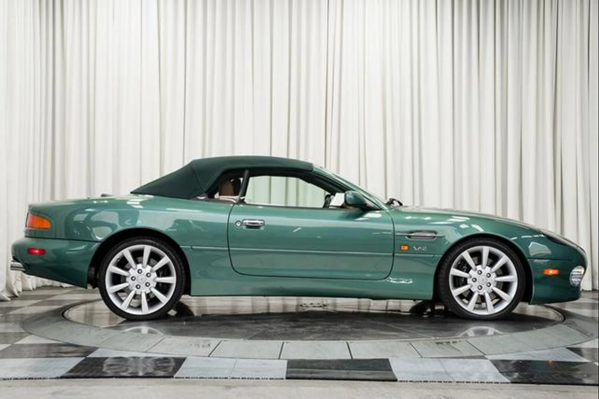 mph012_2521089663_83p1v_Yew0_GLQ_Xe_F367_Phgx1_Uw_O0_3faa9d6e8c