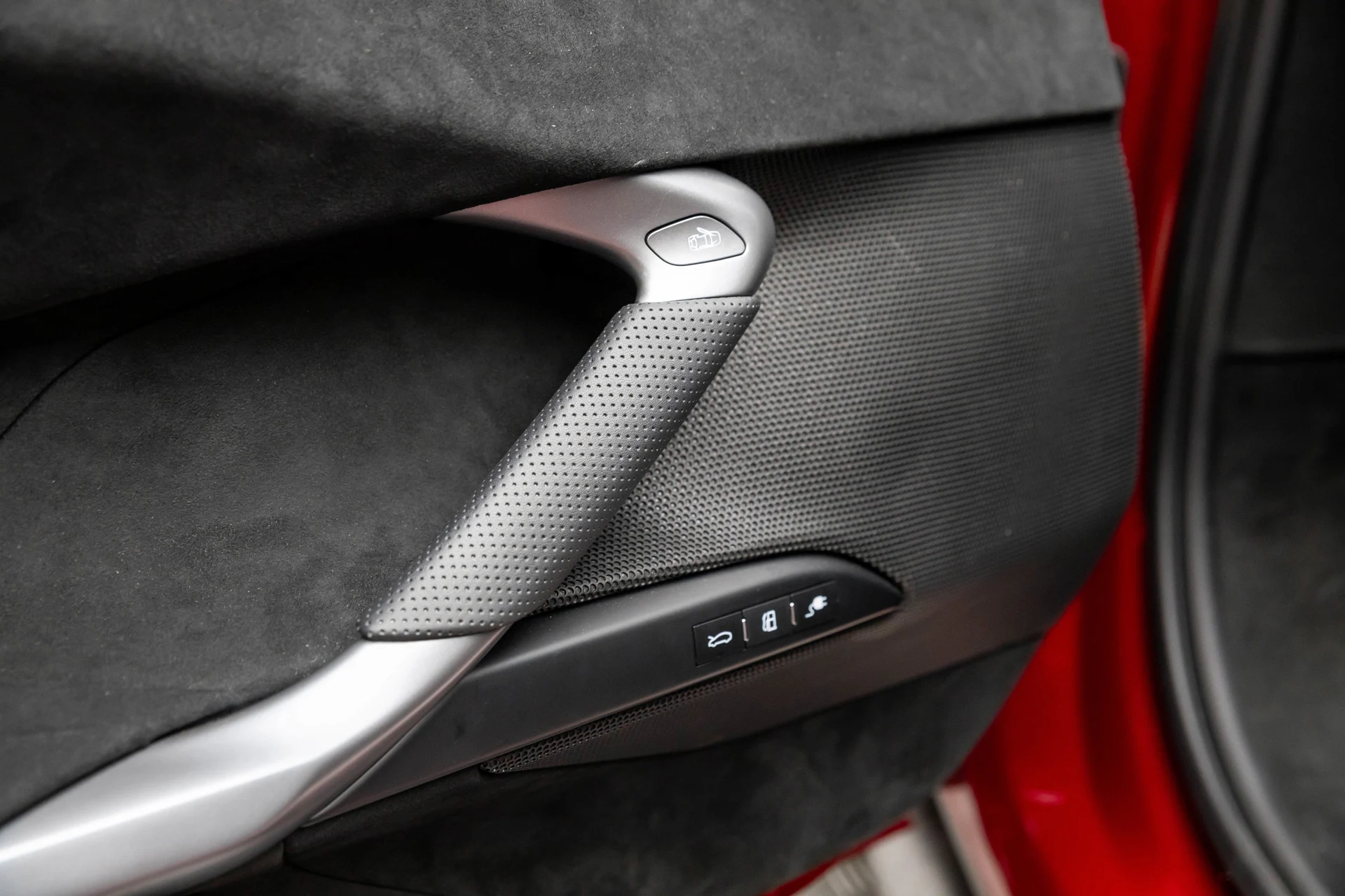 mph012_2521590021_a2f8bed0cb7e45df92172bfd0d35e74b_253faa1456