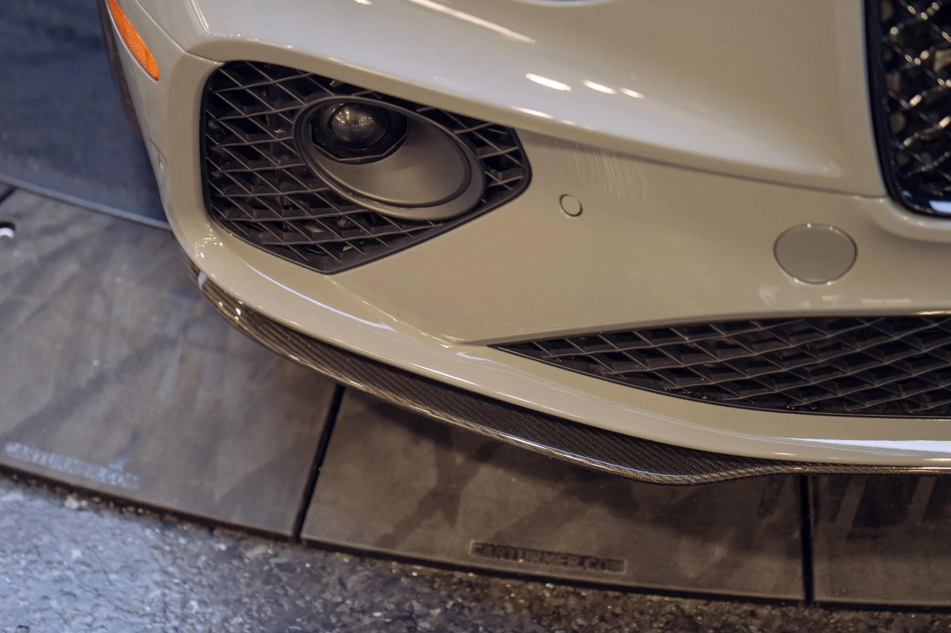 mph012_2523754641_Used_2022_Bentley_Continental_GT_Speed_in_Camrian_Grey_w_Factory_Carbon_Kit_Rotating_Display_1790791293_8644612ad4