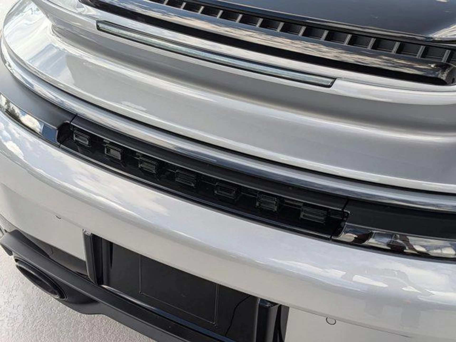 mph012_2523807667_p_CHC_Ye_Ybb676ij_DGE_Xm_LEZ_Qq27k_6586f058c9