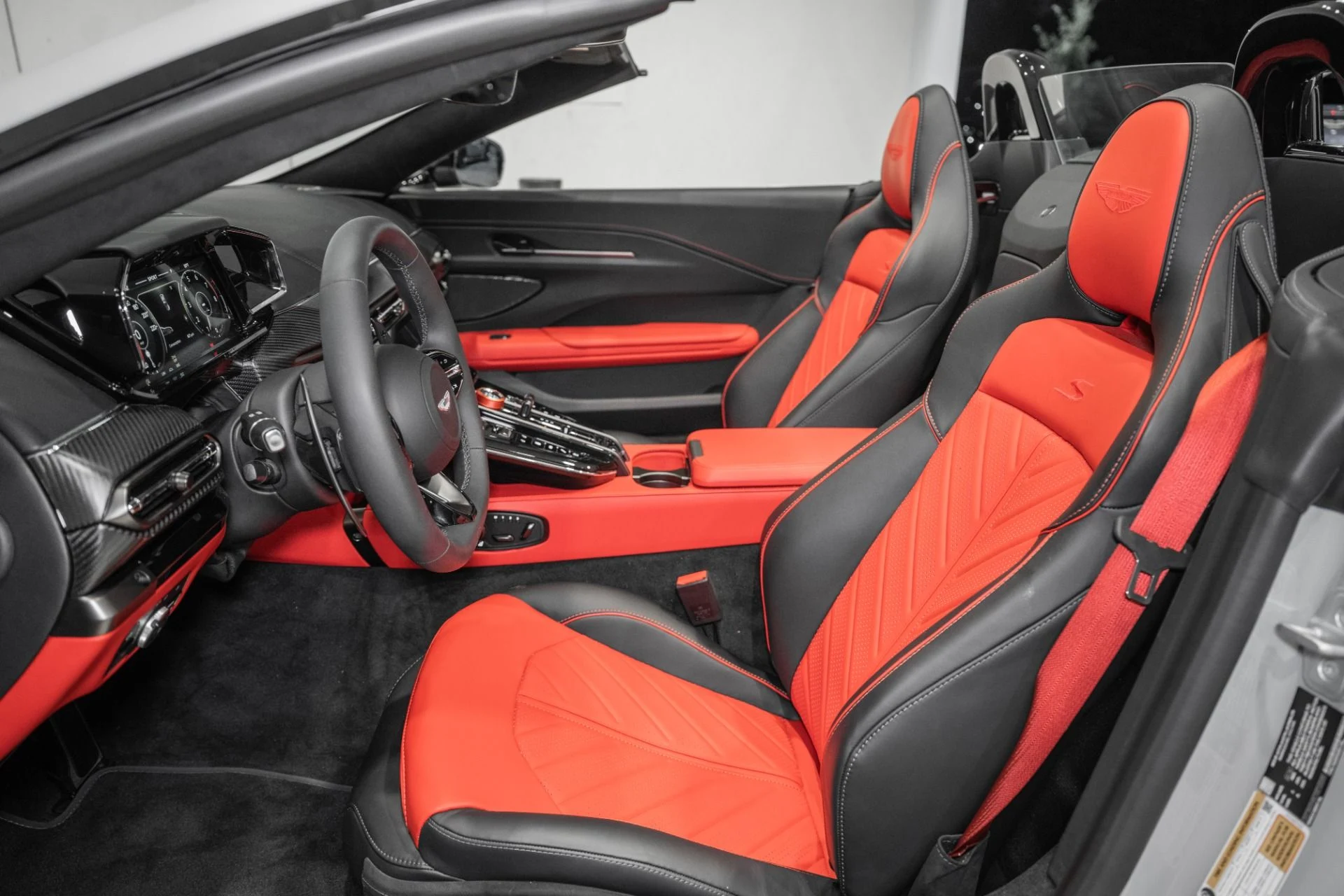 mph012_2525214969_New_2026_Aston_Martin_Vantage_S_Roadster_1786373251_75e734623e