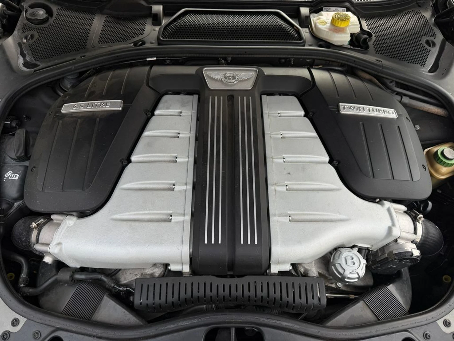 mph012_2528489191_9152d3749d4448cda38e0346eba0a7d8_862ad9b4be