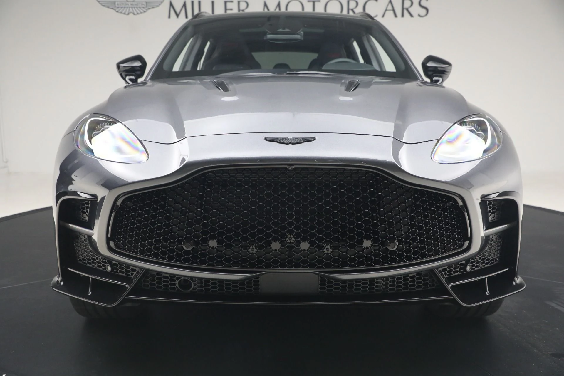 mph012_2543136513_New_2026_Aston_Martin_DBX_S_1775590525_a6f0761785