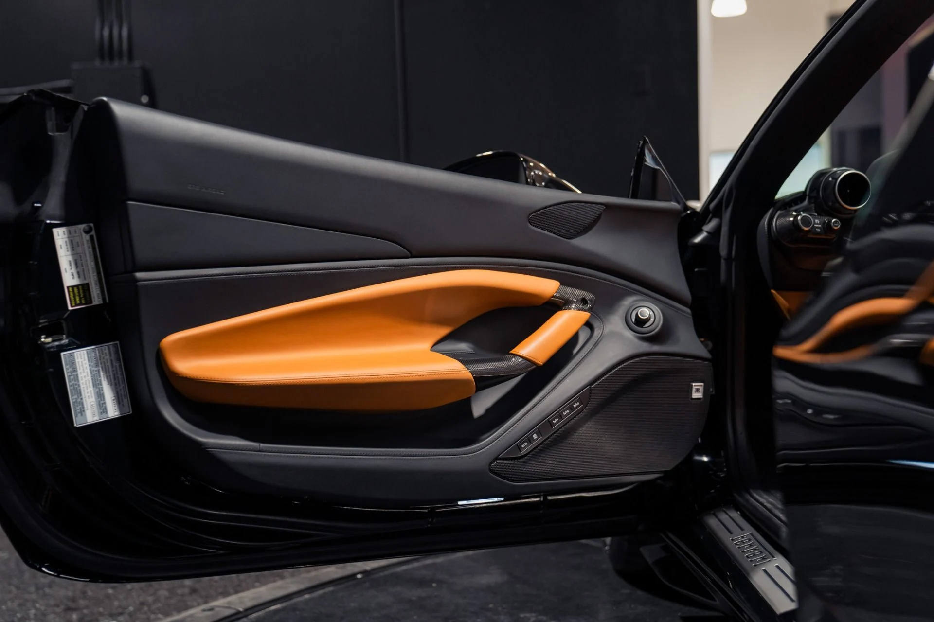 mph012_2544436520_Used_2022_Ferrari_F8_Spider_Full_Carbon_Interior_1786139144_5b67a0e320