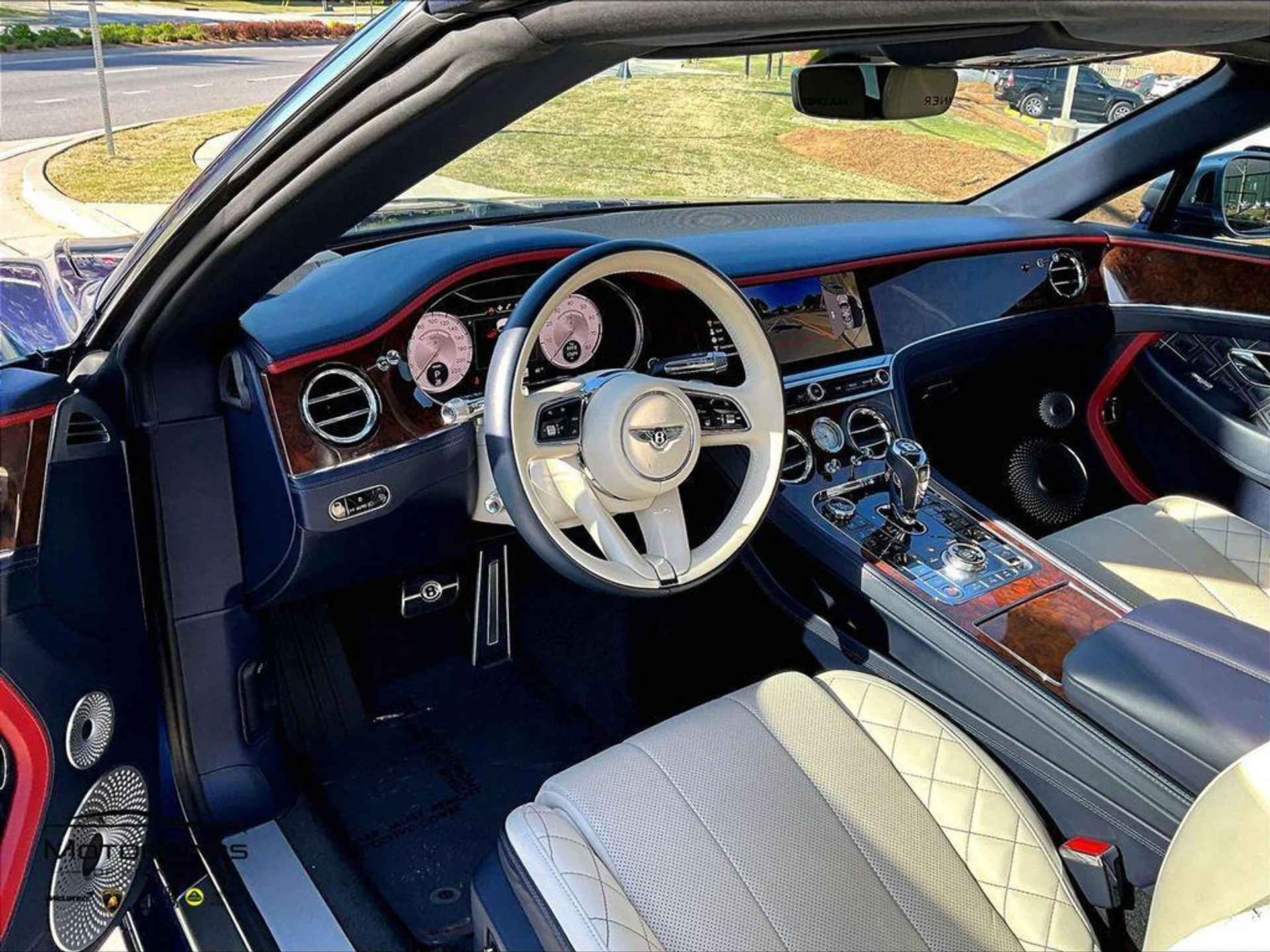 mph012_2556275758_oz_RA_9_Jmk_EYFD_8us_Sfj_Q_Qshk_V_u0_47190eeb44