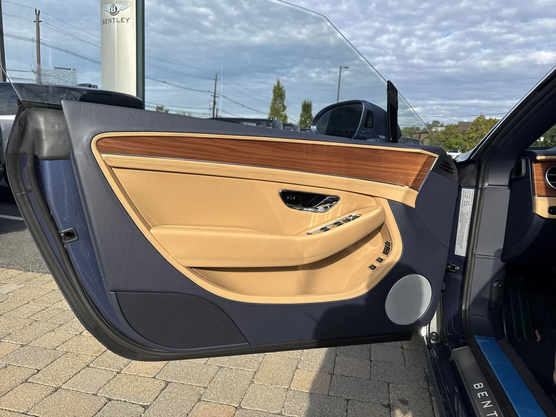 mph012_2560747253_f3319aa3ac19baa4c06cd1dab0751146x_d2320979e7