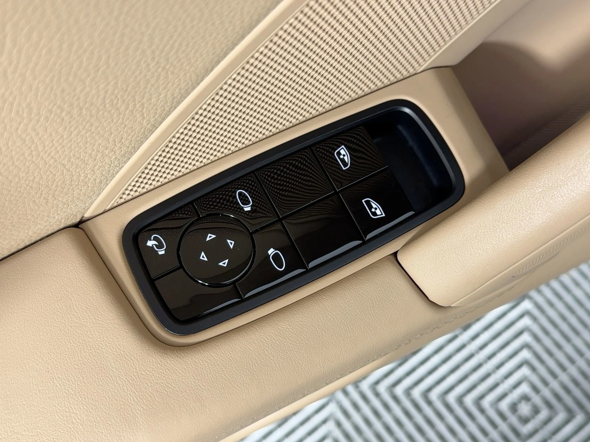 mph012_2562156854_b72b8c32b64afb51b088d3d2004e5fd8x_fe68fa8feb