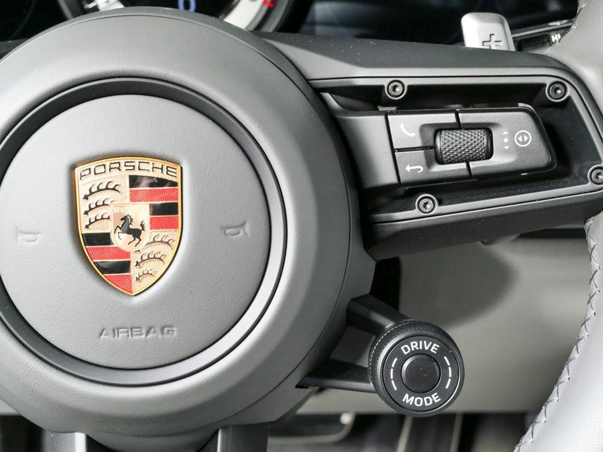 mph012_256491123_Ha_Ob_He_IR_0fh_j_Lty_Ub2_Ep_Fj4_Q_17942c9baa