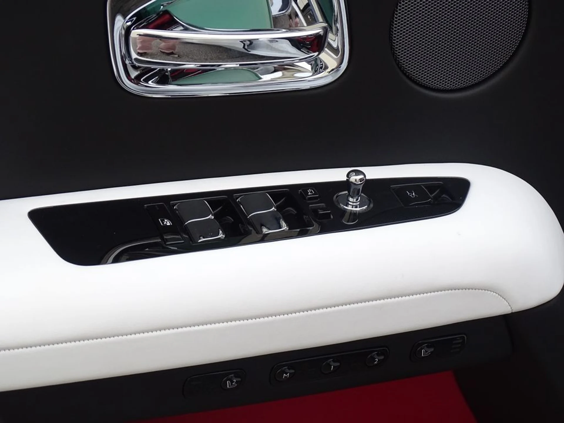 mph012_2567071839_d807b4a8227291792577303dc3194849x_cb90a5d6fc