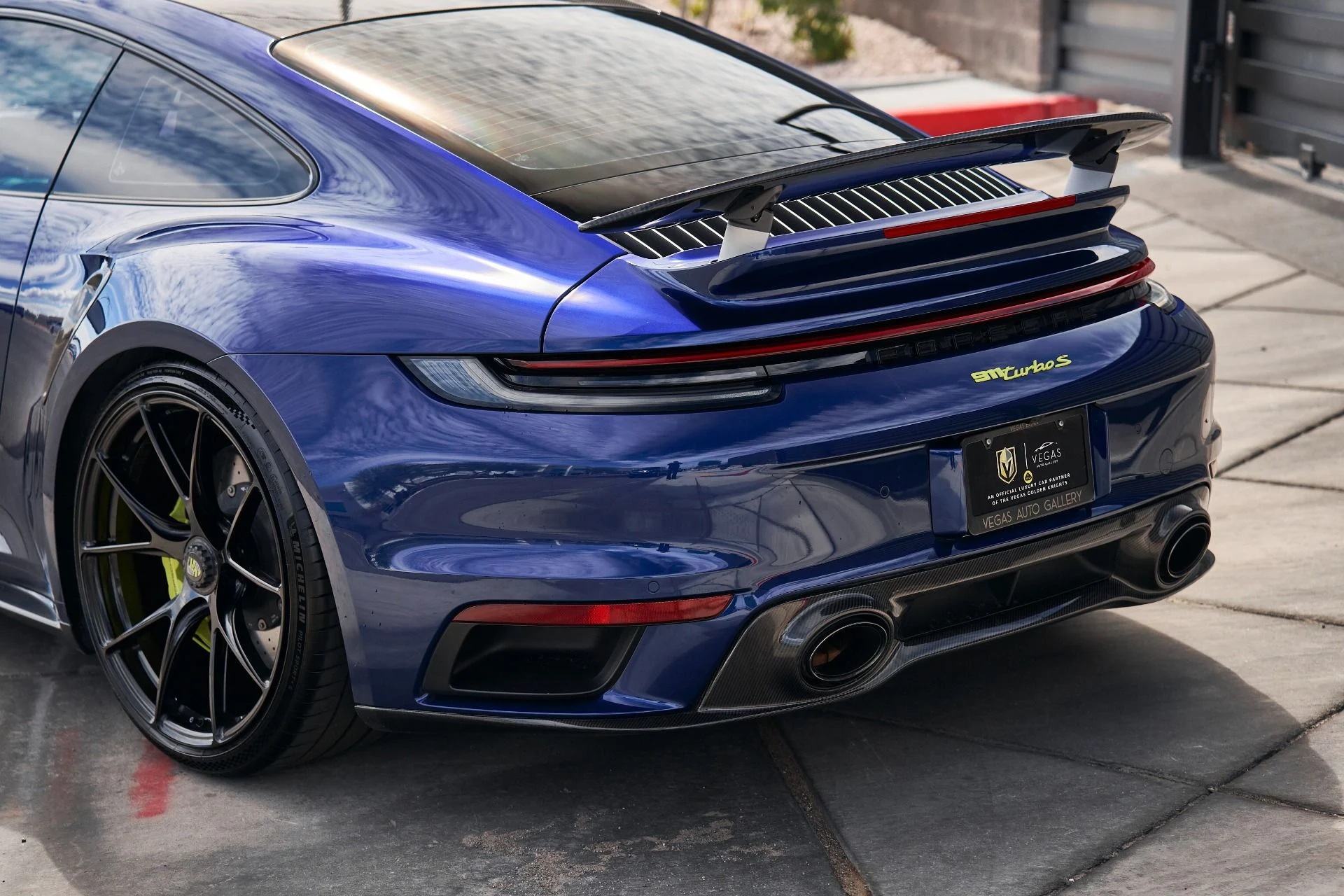 mph012_2574741069_Used_2022_Porsche_911_Turbo_S_1760421812_cd78a4bcef