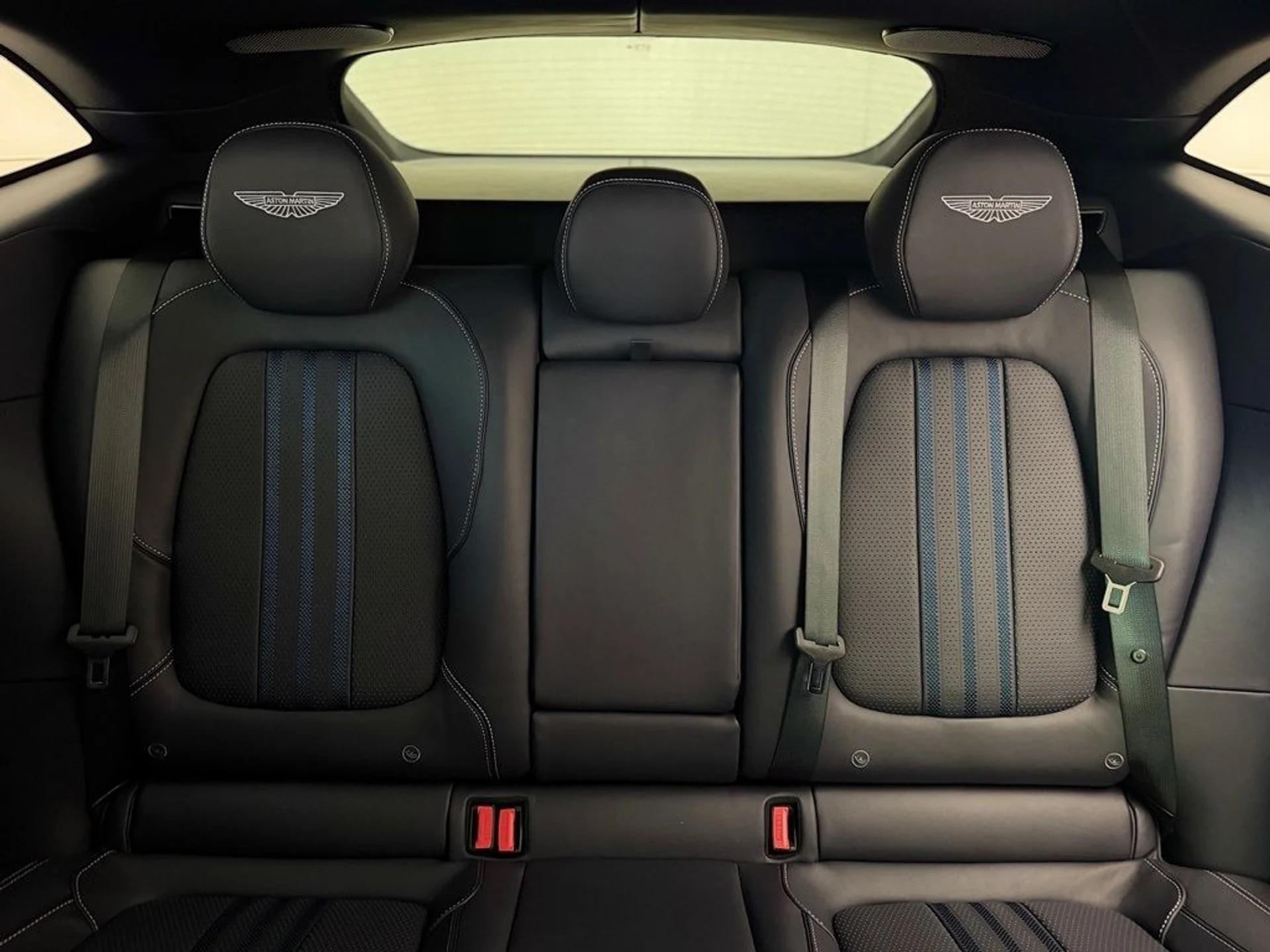 mph012_2576997160_qclsk8r4exk4uw3aqewdo8ei2uww_4e906a73d7