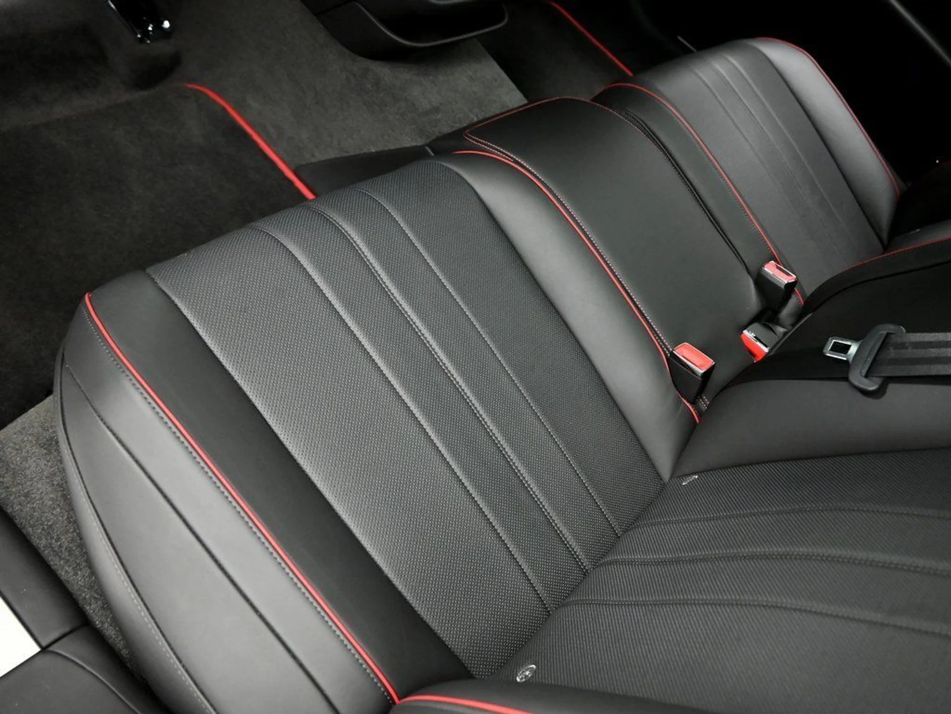 mph012_2582291885_47c2453fbae6410b86c7cb4761cecc02_2a21bad889