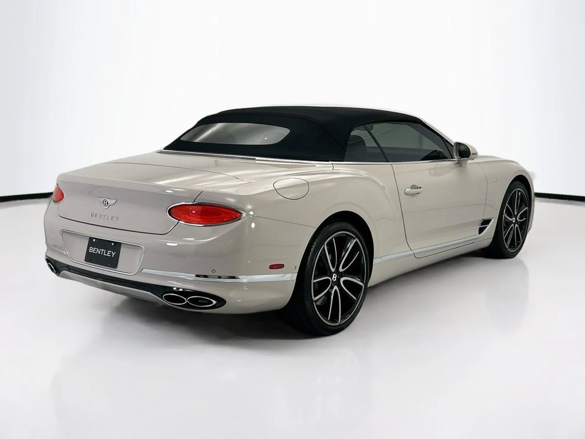 mph012_258398414_used_2021_bentley_continental_gtv8convertible_8119_23031856_13_1024_b24e42b779