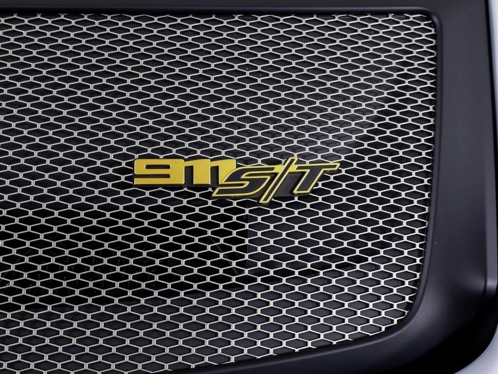 mph012_2599737677_58808fab2767b5a632643561feaa23d5x_dd9b1aa59c