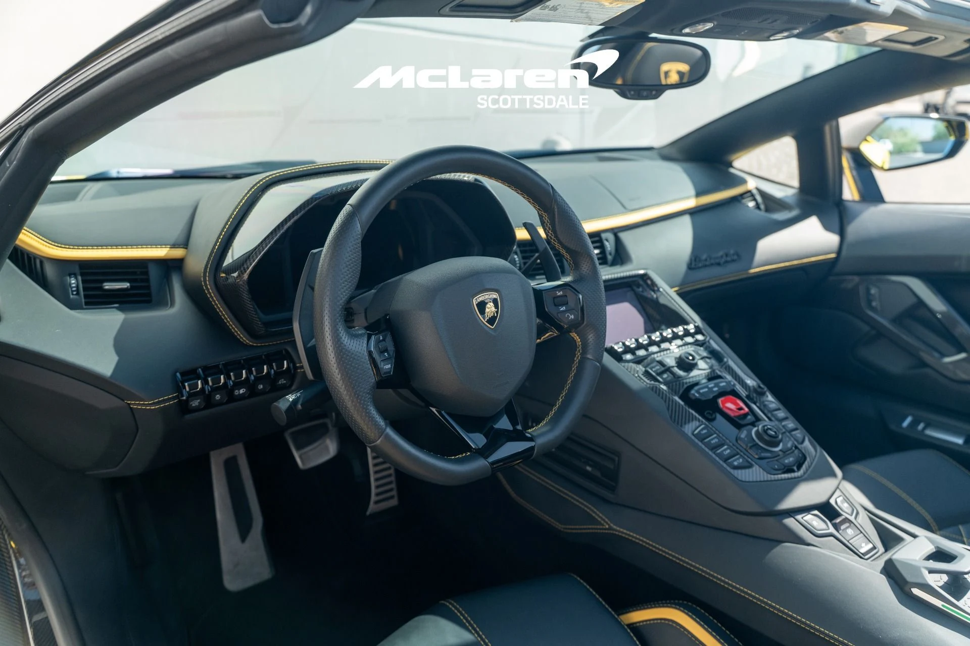 mph012_2601101897_Used_2019_LAMBORGHINI_AVENTADOR_1788542104_3c4b471b82