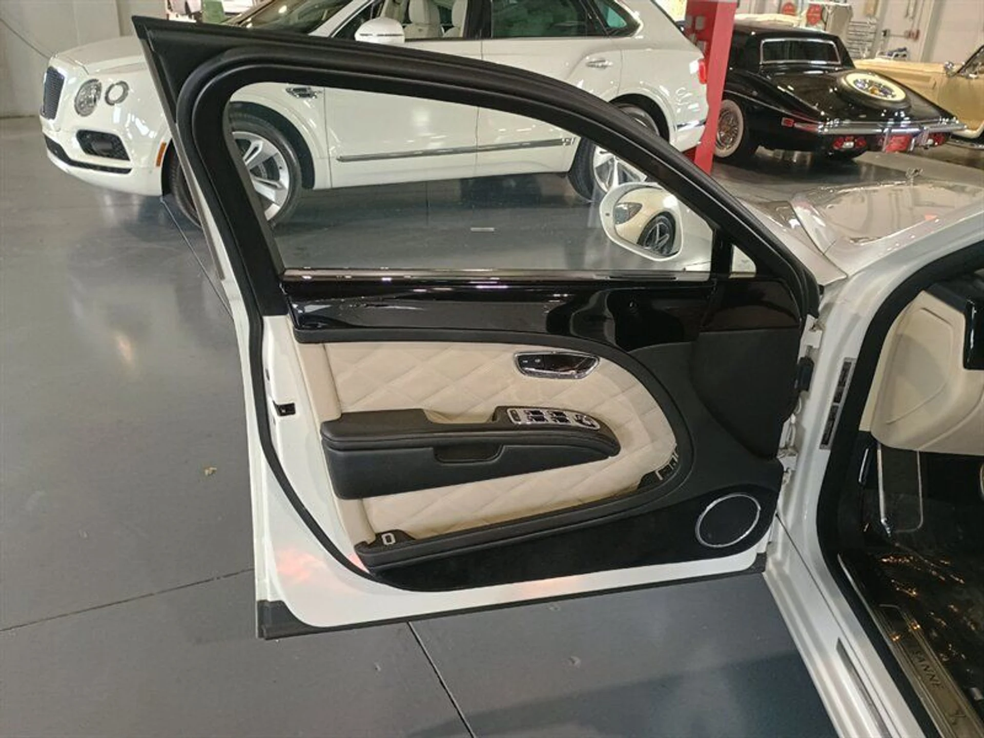 mph012_2601398011_5c9778a1c5_800_8c25bb790f