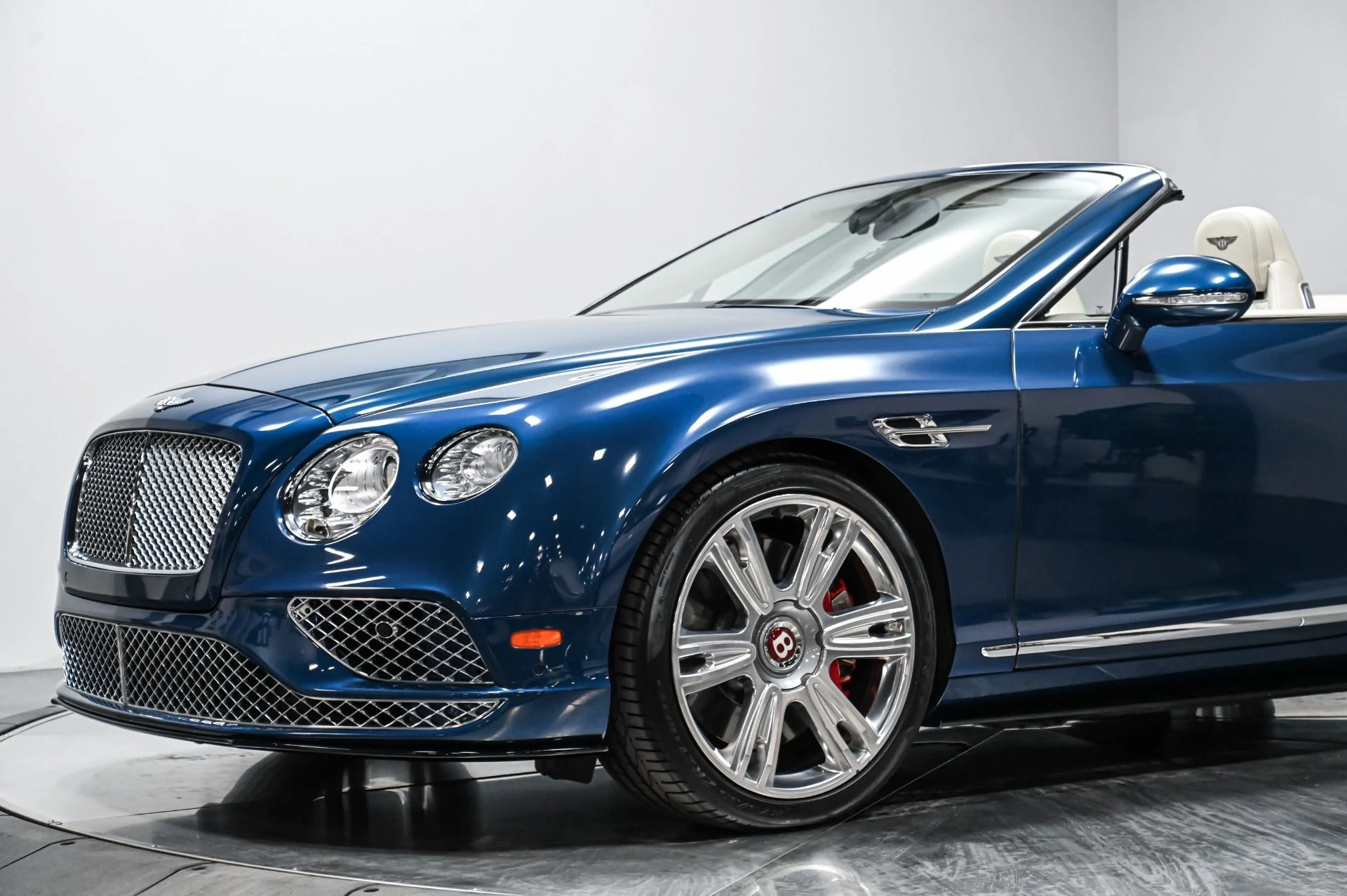 mph012_2606496524_Used_2017_Bentley_Continental_GT_V8_S_1769036560_878fea57aa