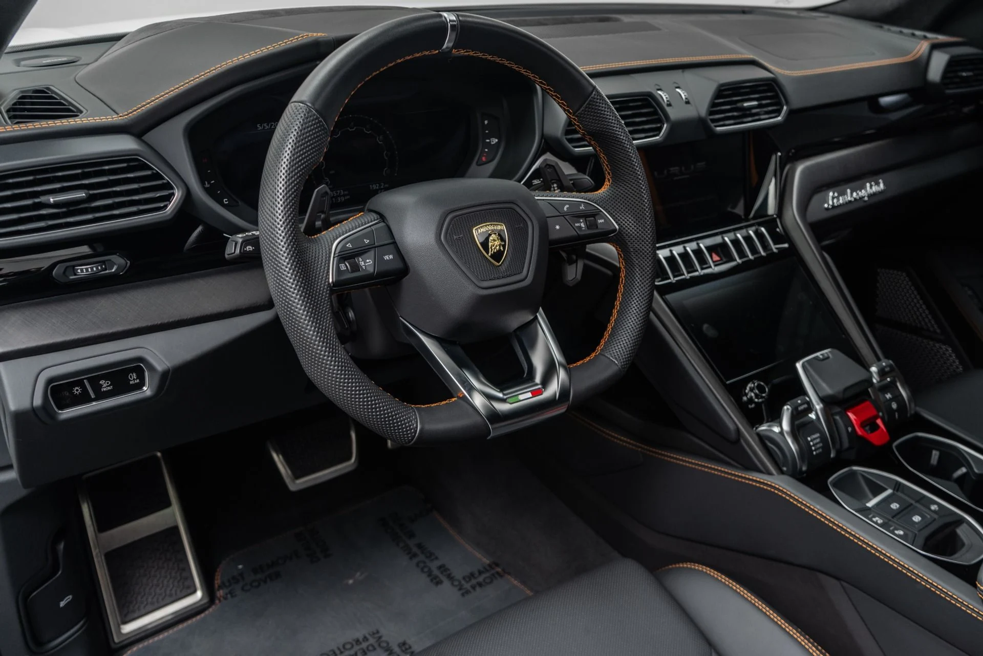 mph012_2607764454_Used_2022_Lamborghini_Urus_1778007764_7e222ca14e