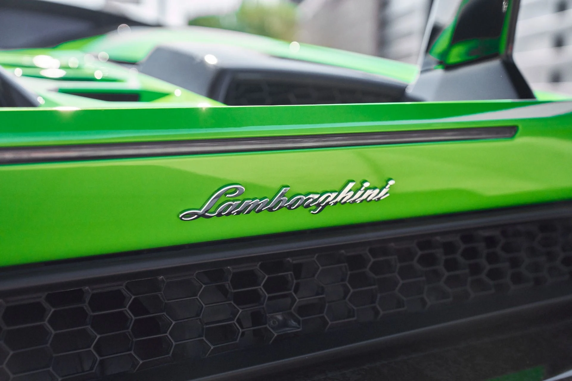 mph012_261541978_Used_2019_Lamborghini_Huracan_Performante_Spyder_1764058252_0e9441e75c