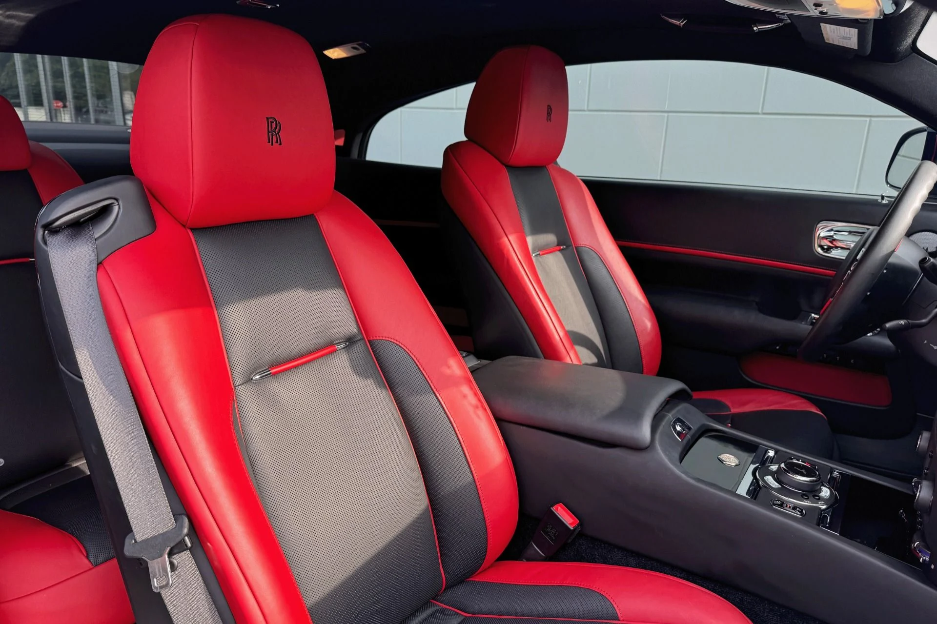 mph012_2618878356_Used_2018_Rolls_Royce_Wraith_1758791516_0671fde061
