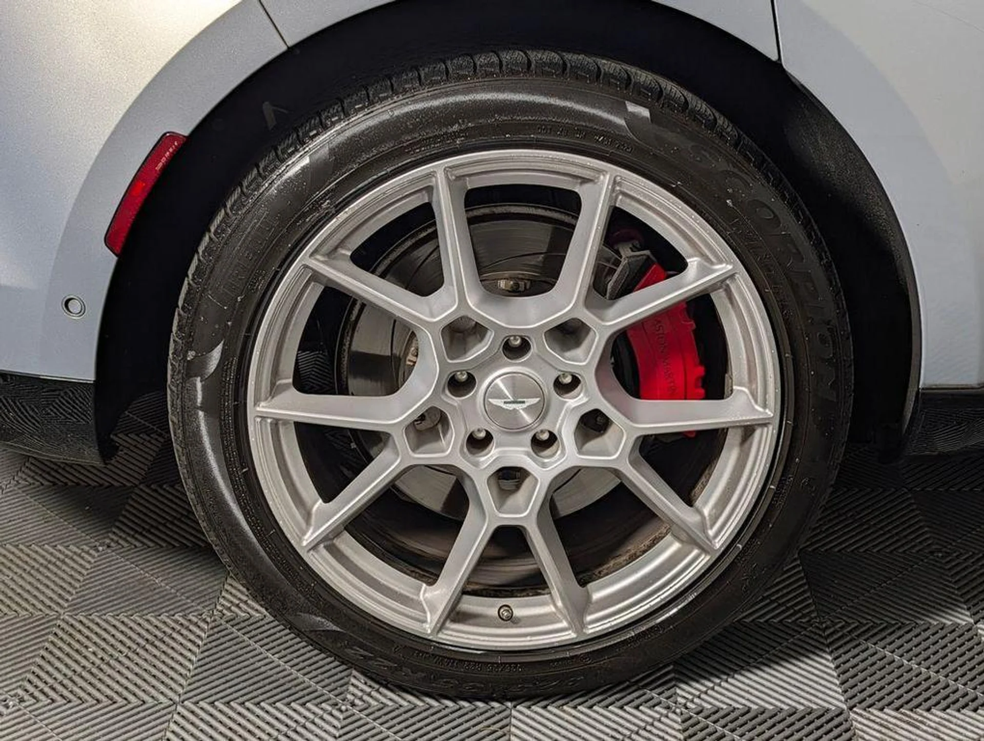 mph012_2619437930_p_Tf_Yzhp_Qzm09_Dtuw8_0c_Ct_Ci_Shs_170b9194d3