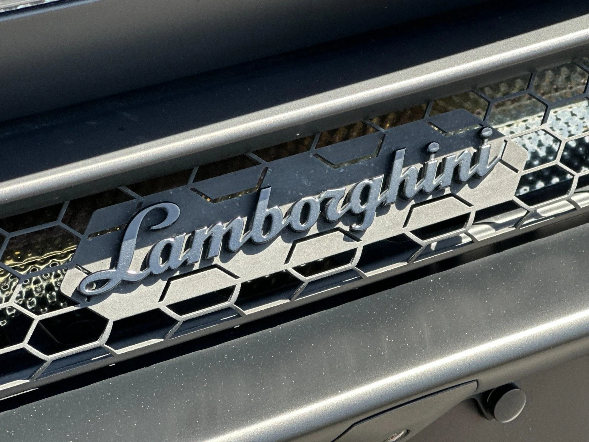 mph012_2622553278_Used_2023_Lamborghini_Huracan_Sterrato_Base_1747423536_5b14e53718