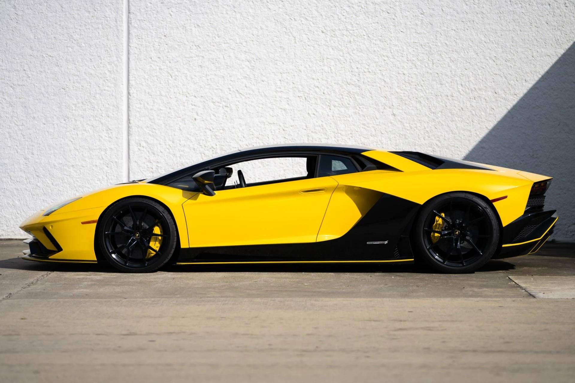 mph012_2622684919_Used_2018_Lamborghini_Aventador_S_LP_740_4_S_1761083362_62a02a983b