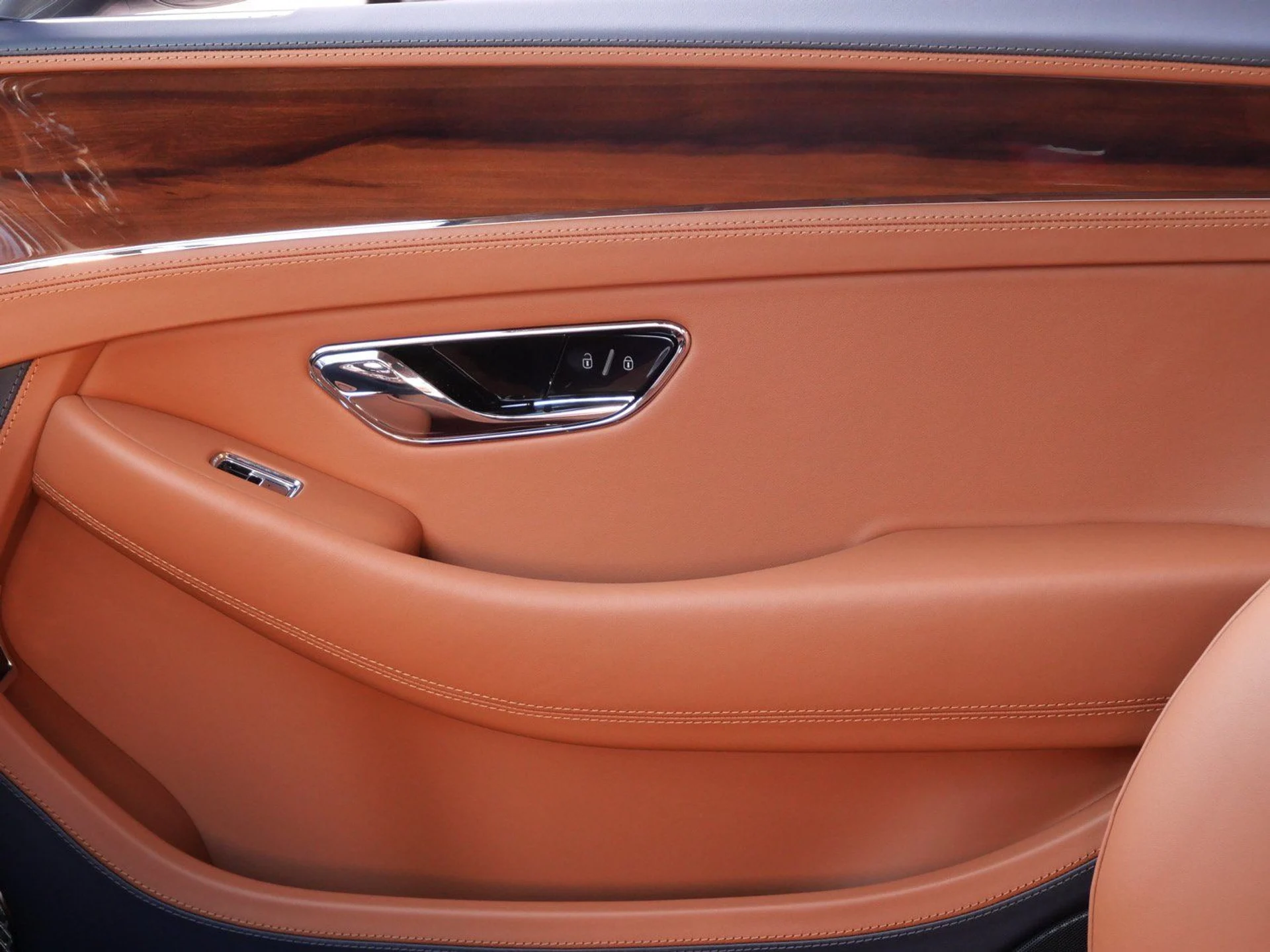 mph012_2623126540_7ce9c7bce2b4ede4da8bc4a9b78be9b6x_082c951066