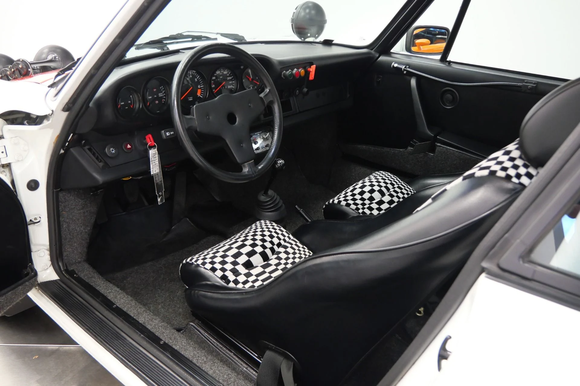 mph012_2623894376_Used_1984_Porsche_911_Ro_W_Rallye_Build_Spectacular_Inside_and_Out_1783533920_916d2c5df2