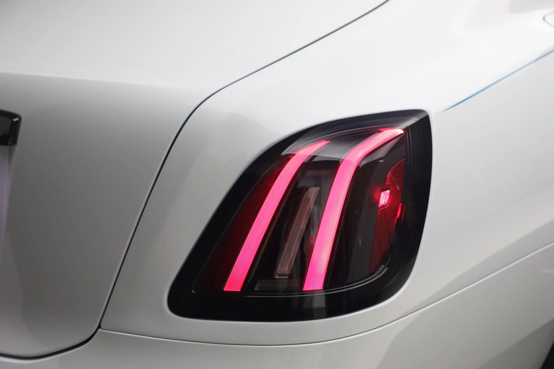 mph012_2625201660_New_2027_Rolls_Royce_Black_Badge_Ghost_6cbee79635