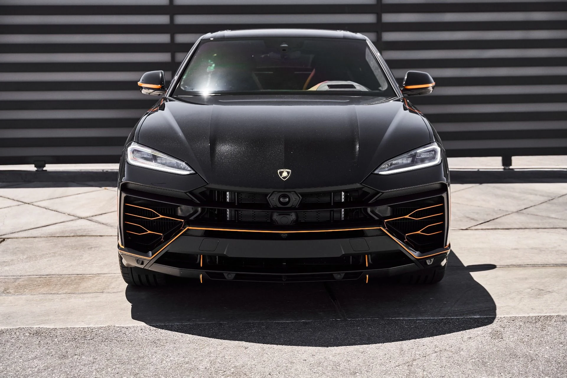 mph012_2630366469_Used_2025_Lamborghini_Urus_SE_1779991976_0e6c04793b