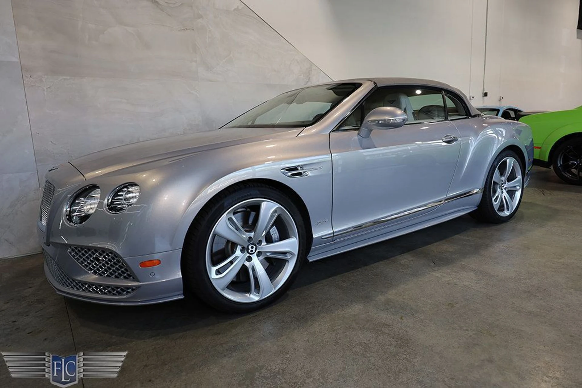 mph012_2630558560_used_2017_bentley_continental_gtspeedconvertible_9689_22985658_13_1024_aa78f92d12