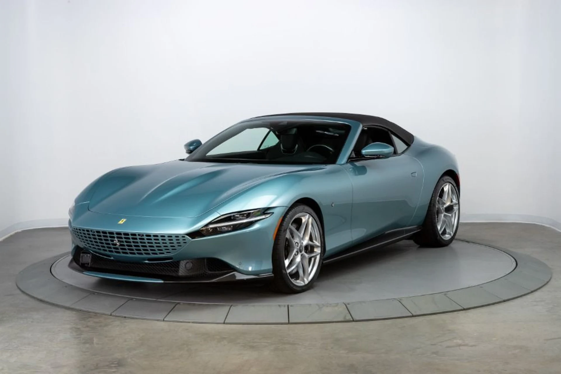 mph012_264231551_Used_2024_Ferrari_Roma_Spider_e0ca14f919