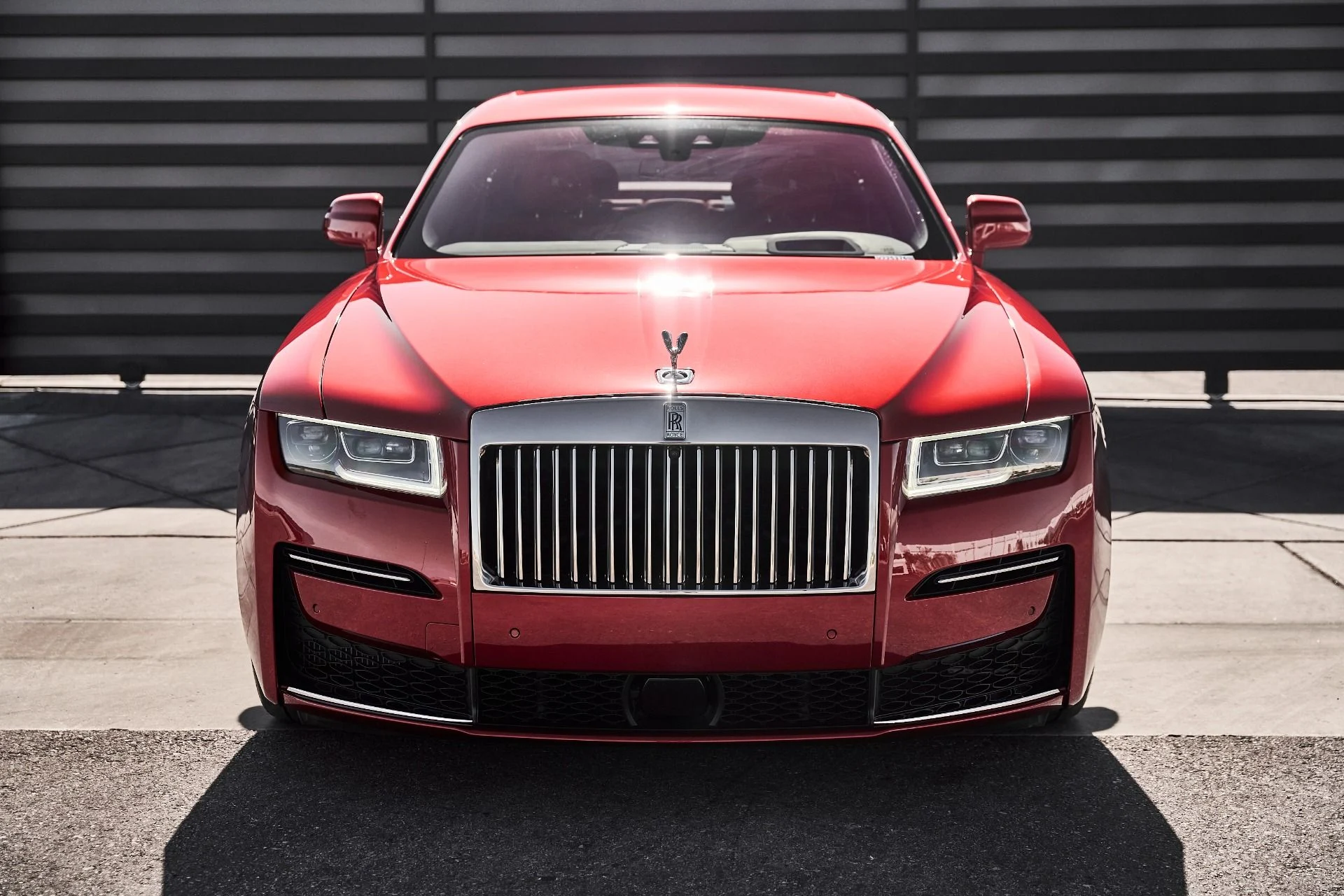 mph012_2647541369_Used_2024_Rolls_Royce_Ghost_Base_1781229634_9d33c33f7b