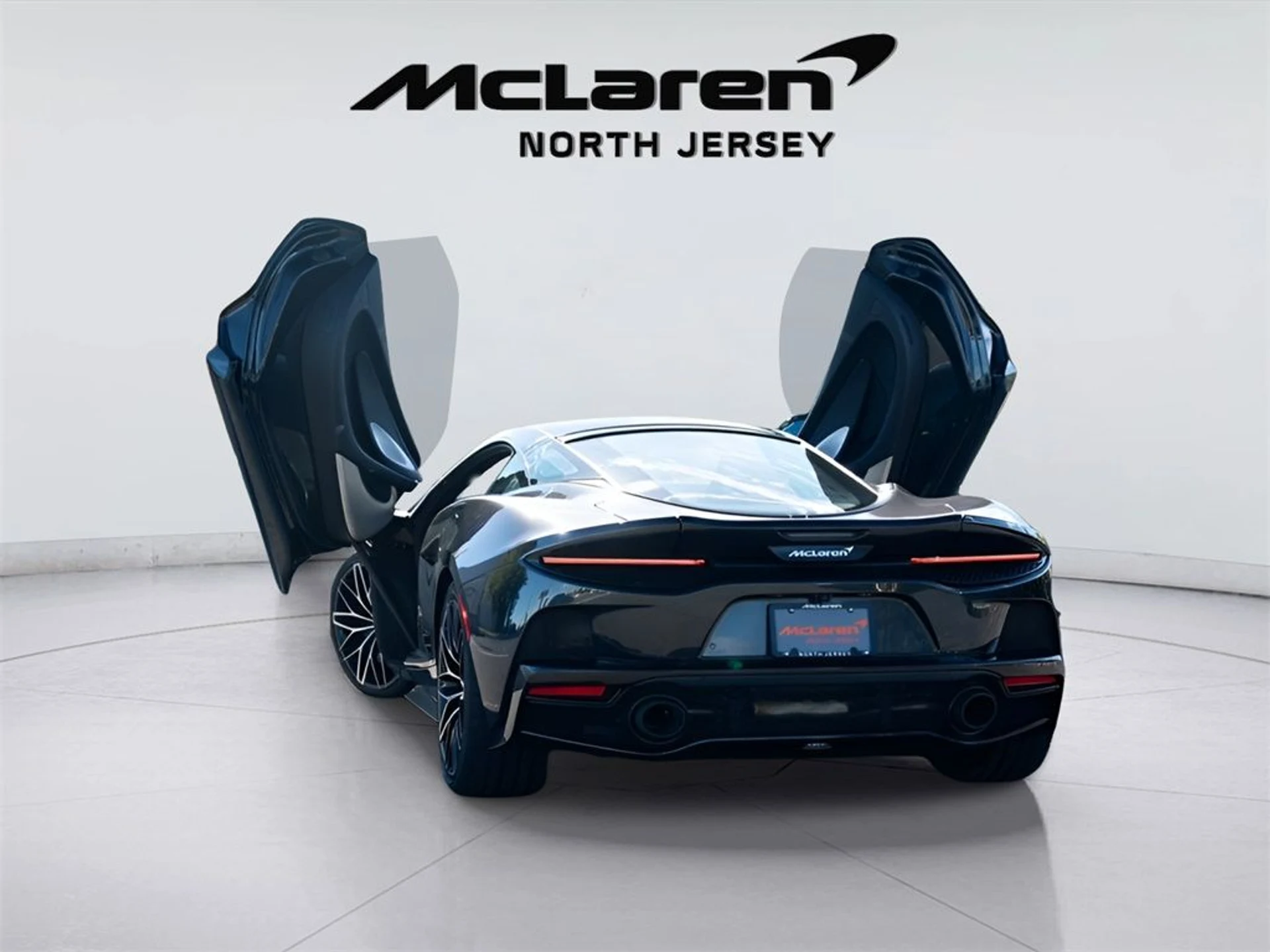 mph012_2651383358_image_14_063ddd9195