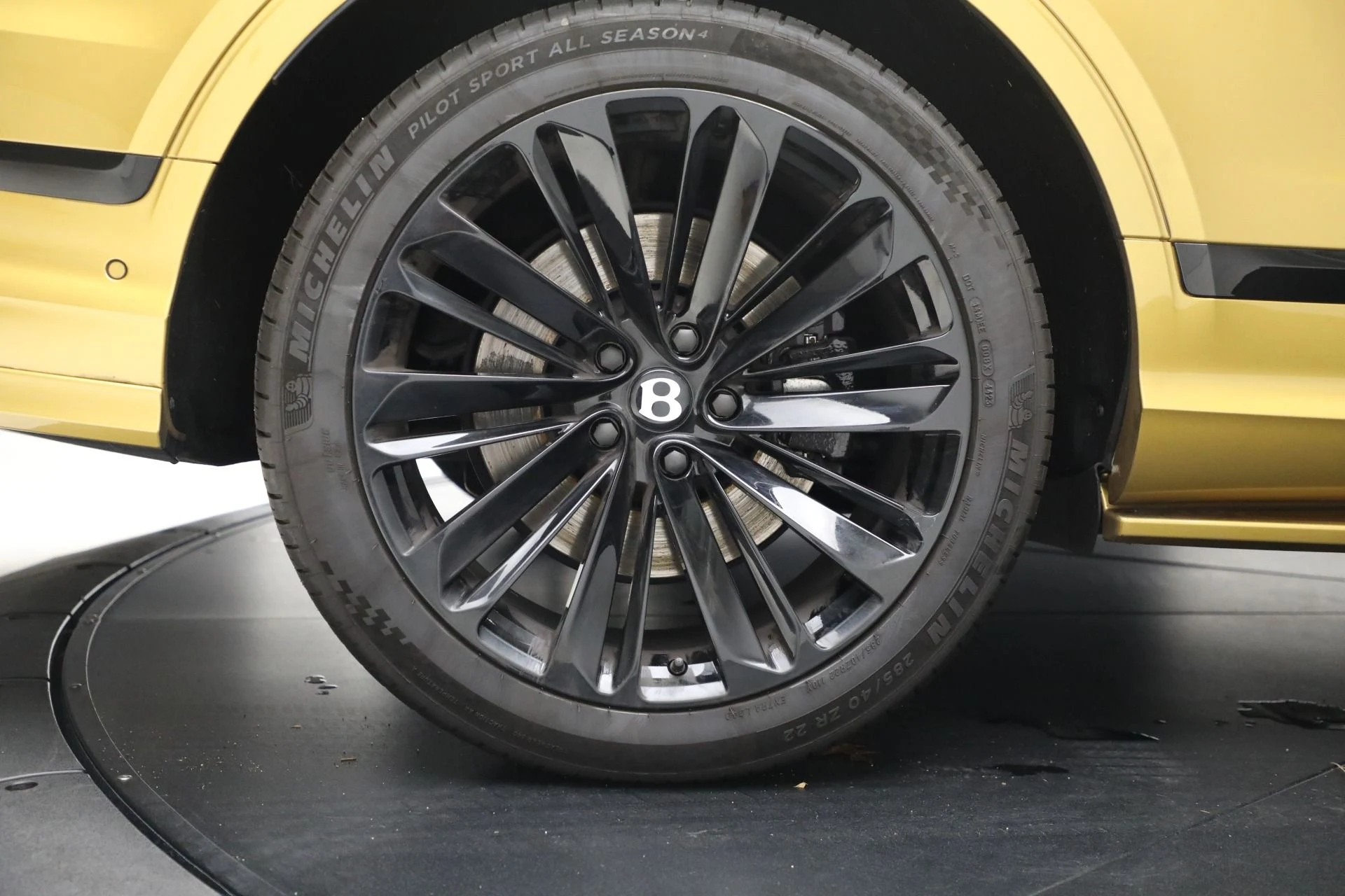 mph012_2654295315_Used_2022_Bentley_Bentayga_Speed_1761593261_6675e205a7