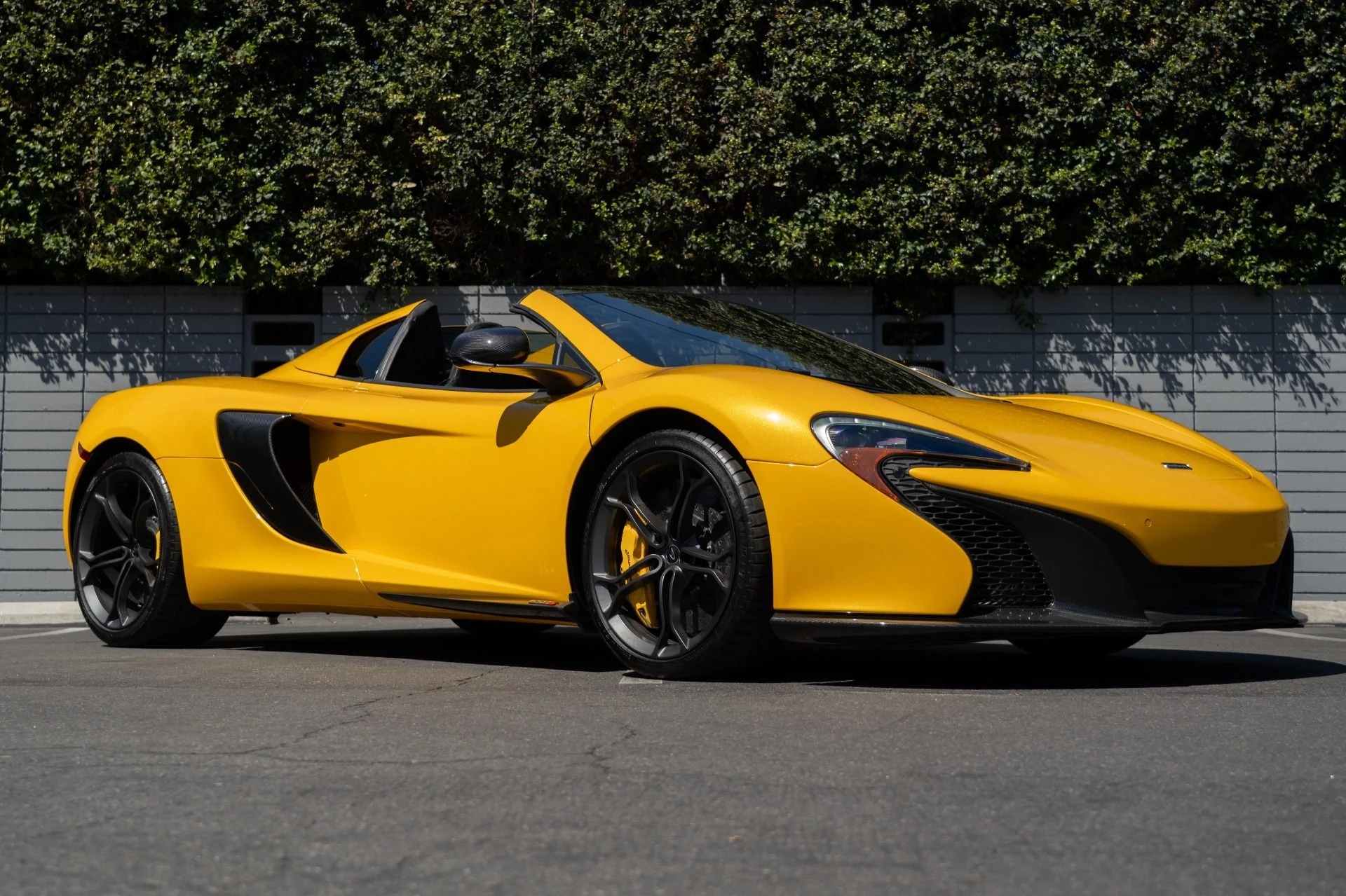 mph012_2656629004_Used_2016_Mc_Laren_650_S_Spider_1757368630_c1b78eadc0