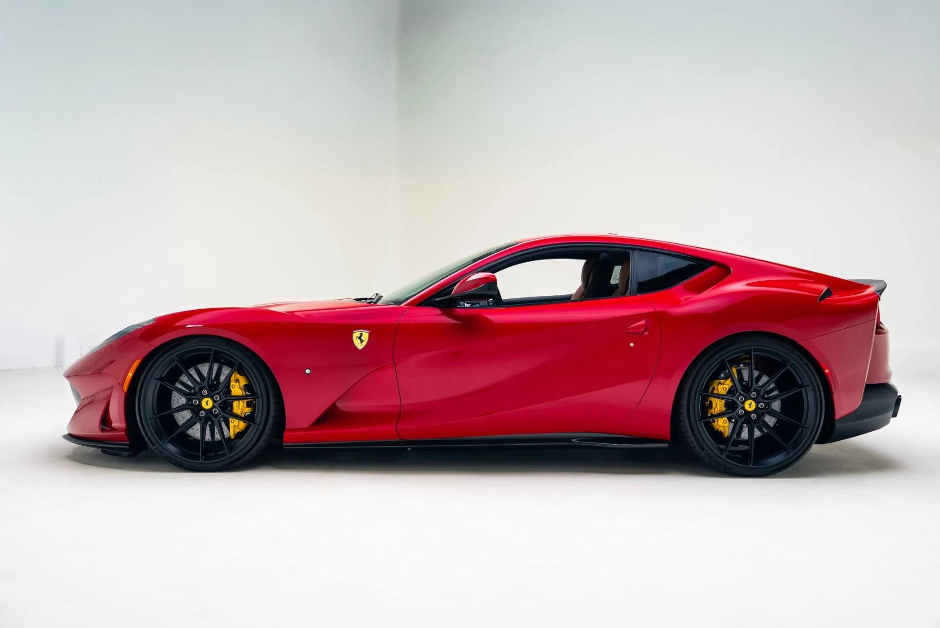 mph012_2671026395_Used_2019_Ferrari_812_Superfast_1766432175_435195c1de