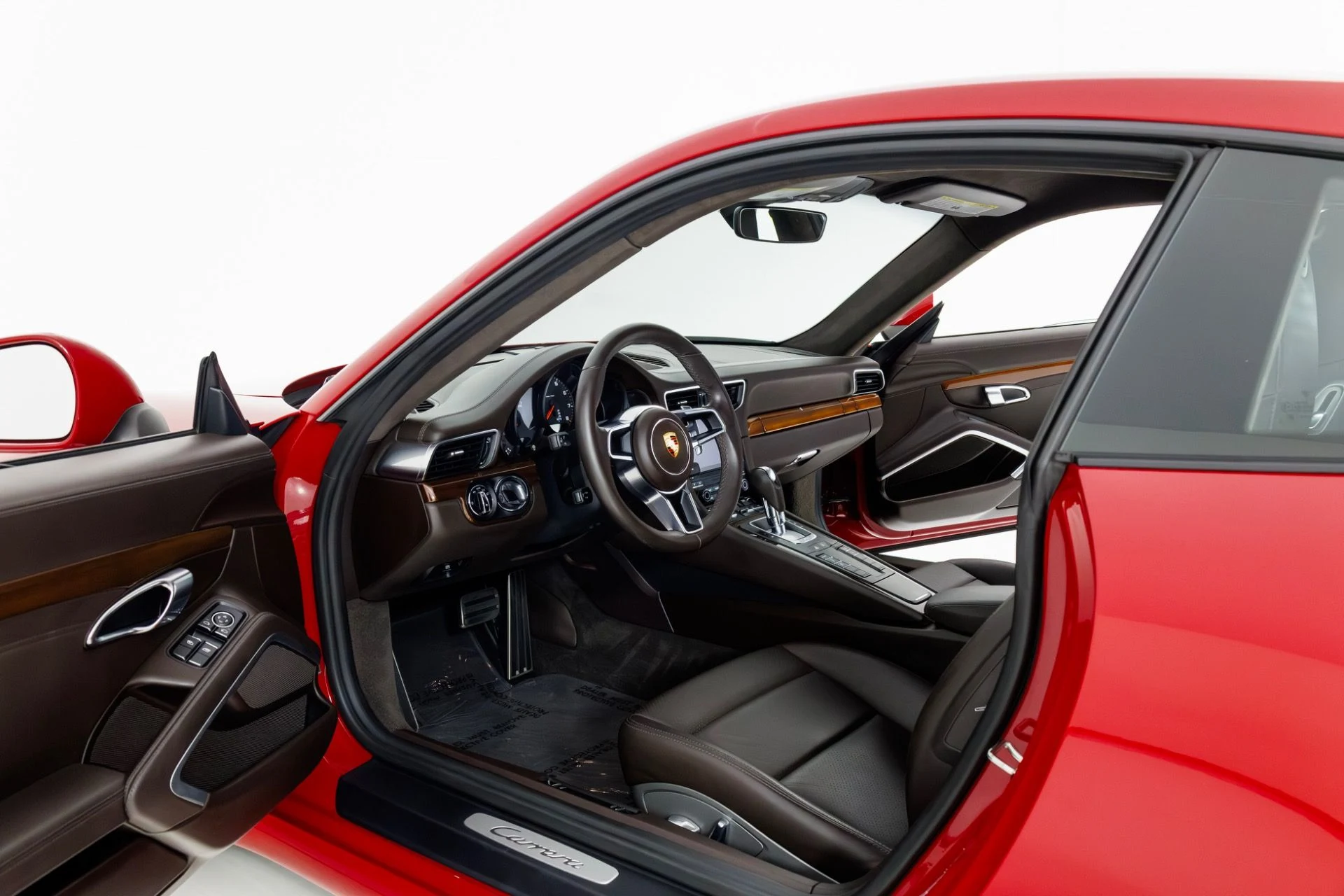 mph012_2674857419_Used_2019_Porsche_911_Carrera_1767051369_9befe0ee2b