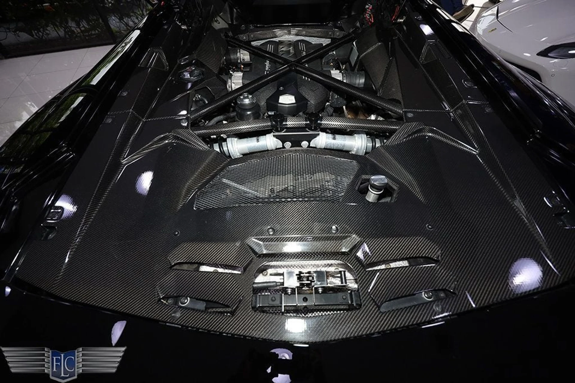mph012_2675481553_used_2016_lamborghini_aventador_lp7004roadster_6305_22879451_13_1024_2ec427d21d