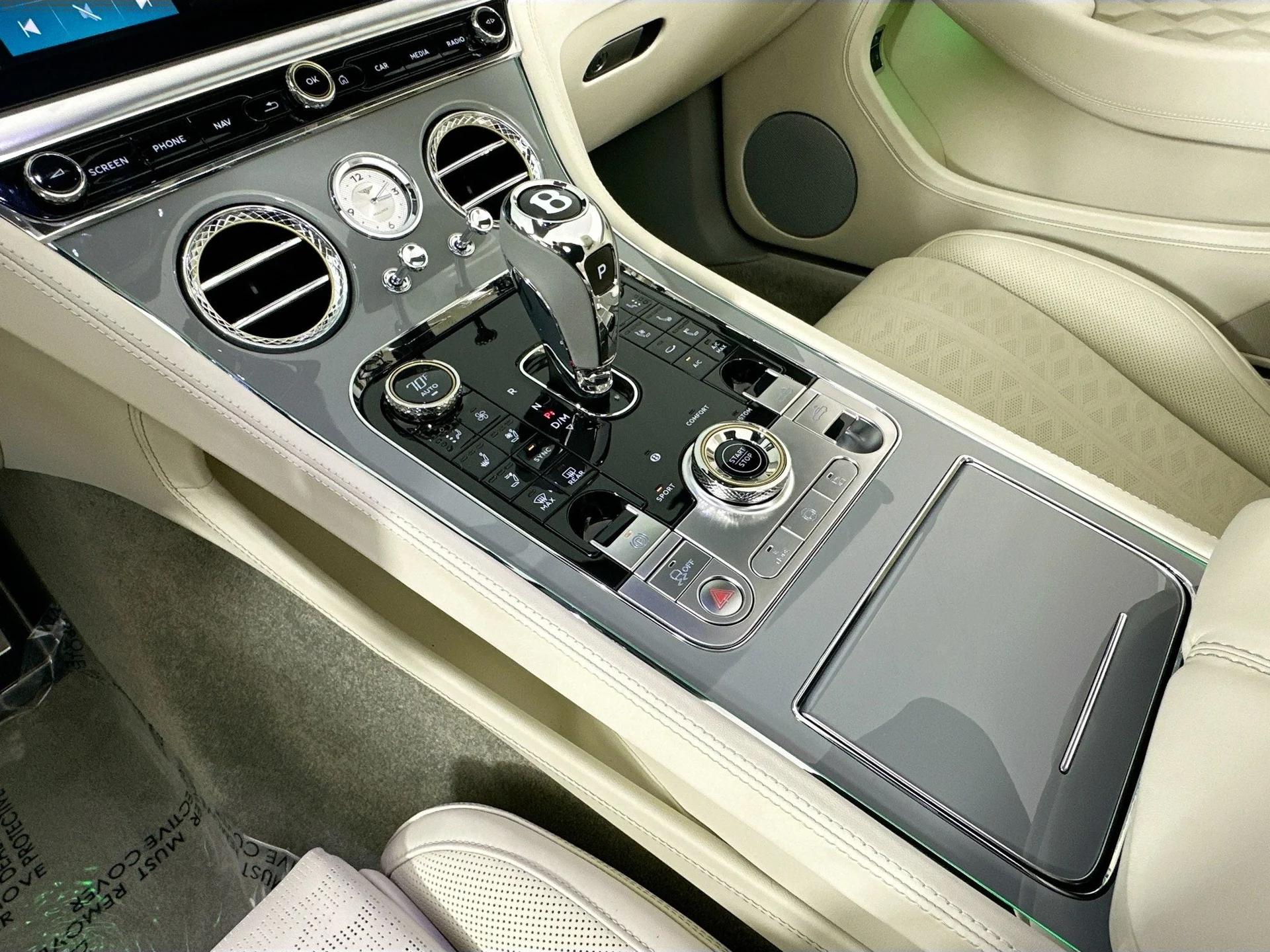 mph012_2678300472_13_9f966cb099