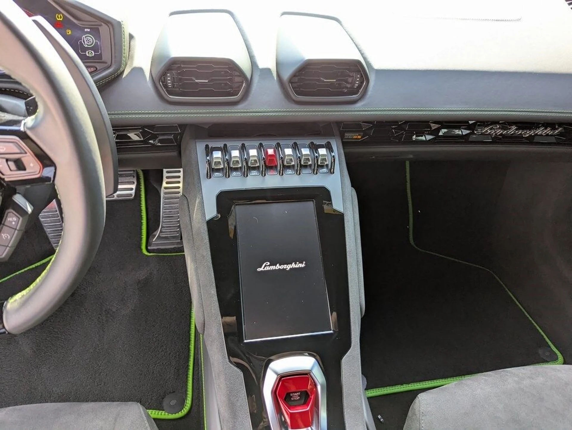 mph012_2678977442_11df364964c1d9238a88d938bb02ba62x_db8f428537