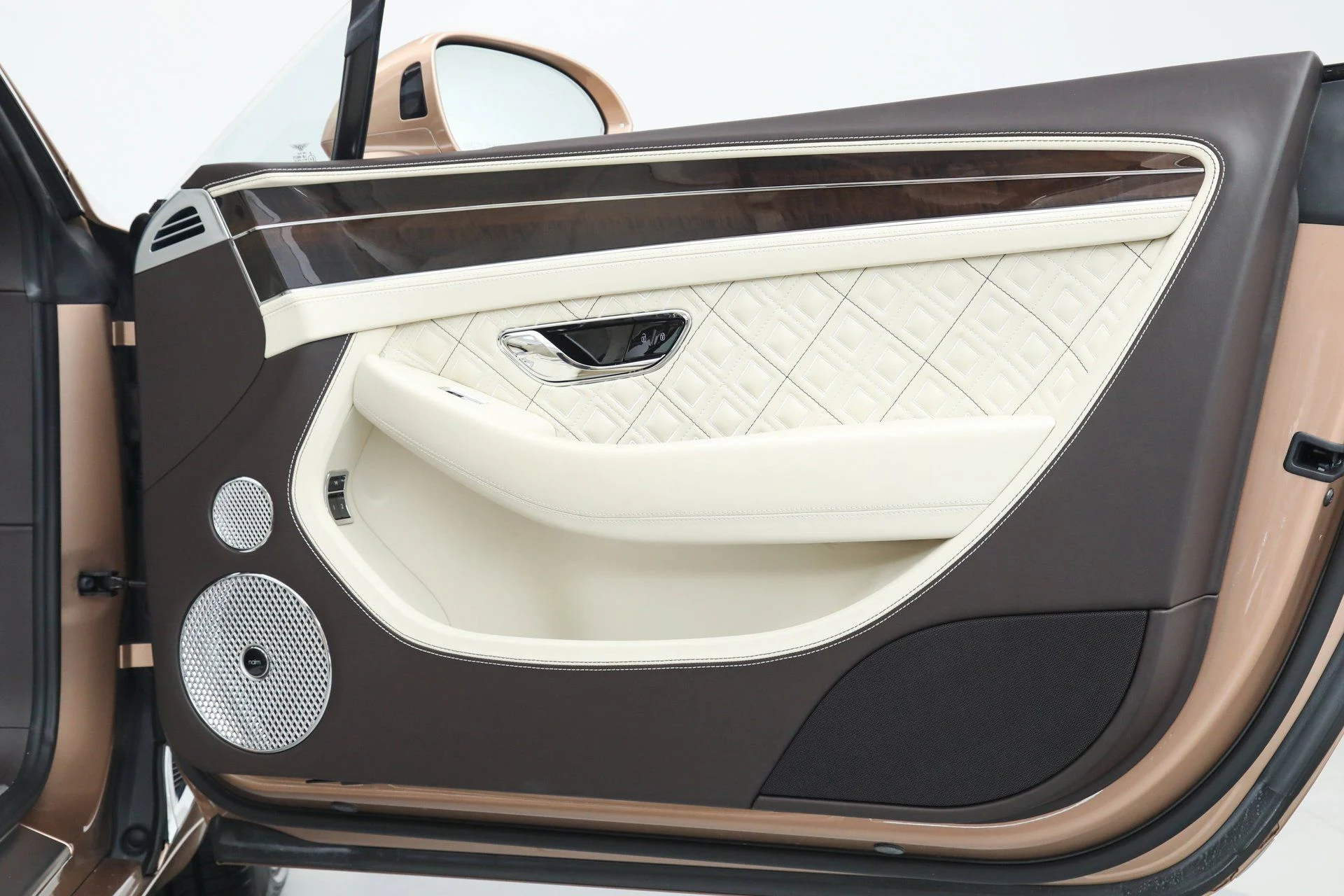 mph012_2682273064_7f92a715f1f0f16910701f3a2c45285a_f96c872eb5