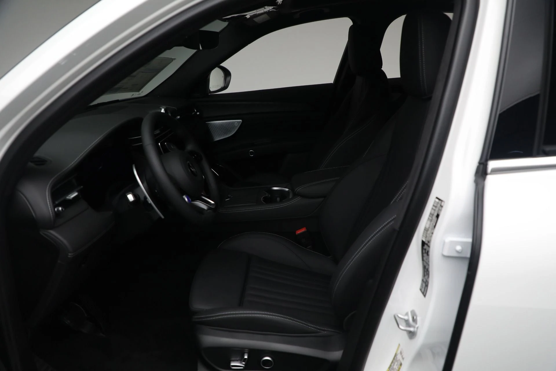 mph012_2683566846_New_2025_Maserati_Grecale_7cc26e61b0