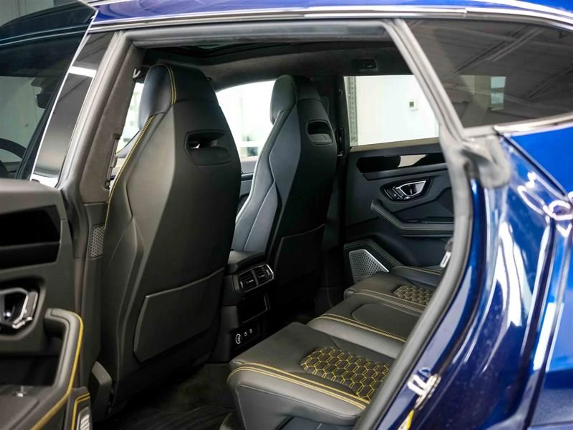 mph012_2685229112_pssyx0il_3c64fc1caf