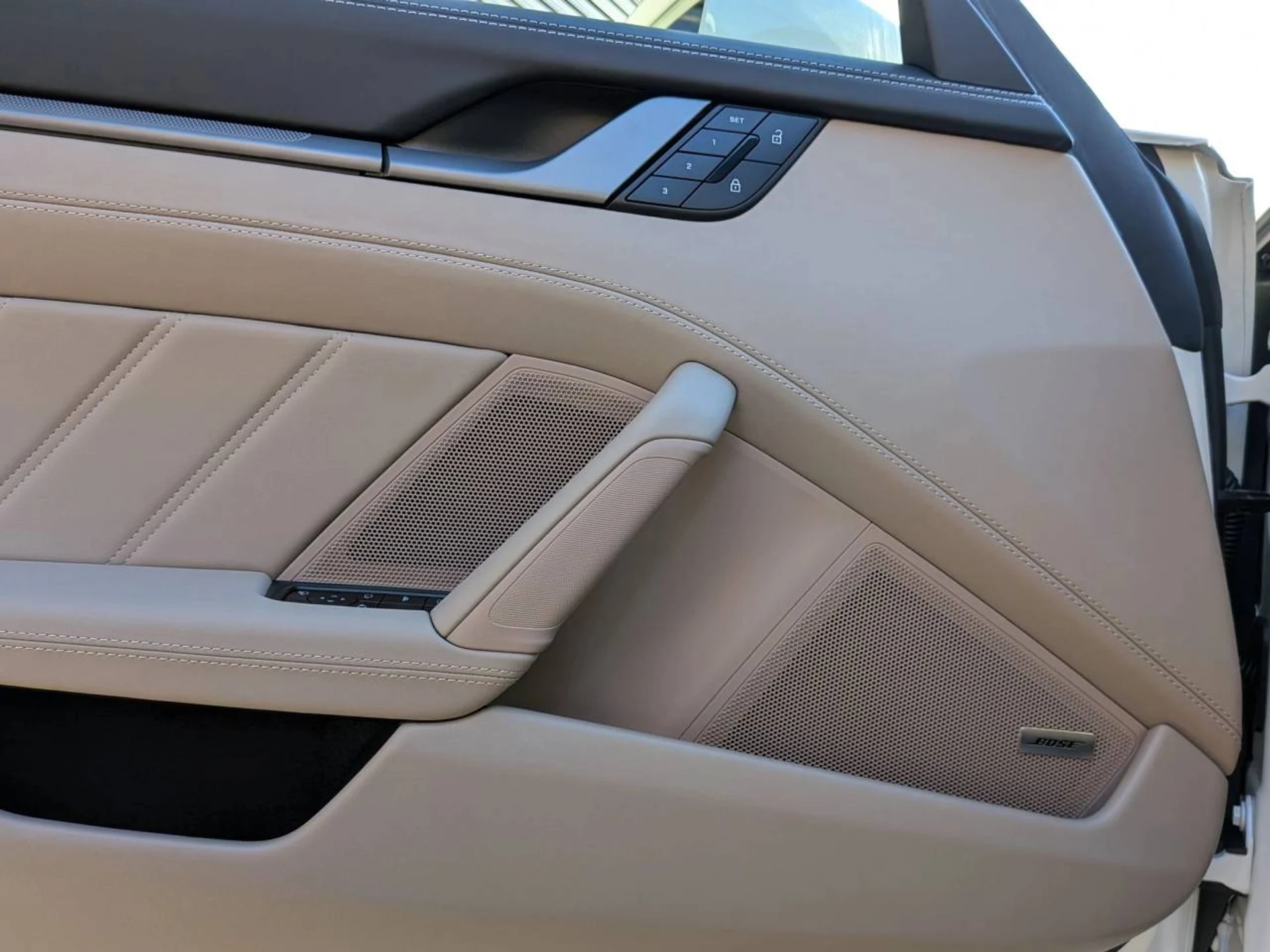 mph012_2688665842_647f0250e09bf184ee7221f242703c3a_6d5a7be087