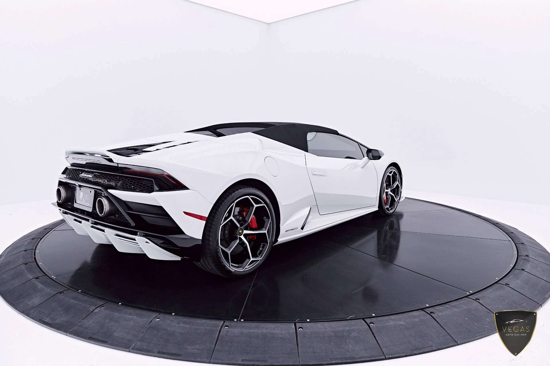 mph012_2691511060_Used_2020_Lamborghini_Huracan_EVO_Base_1782523327_b39bdad39f